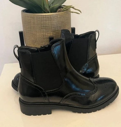 Bottines effet vernies
